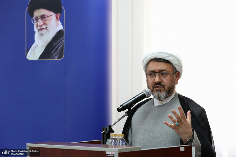 رونمایی از کتاب «روح‌ زندگی در نگاه روح‌الله»