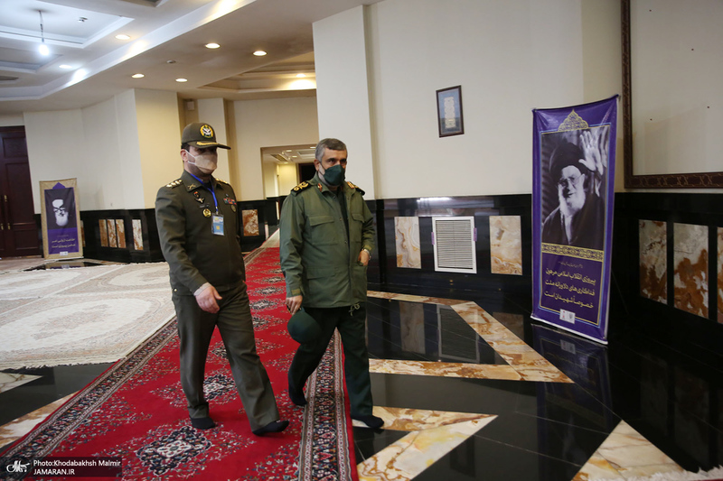 حاشیه های تجدید بیعت فرماندهان ارشد نیروهای مسلح با آرمان های امام خمینی (س)