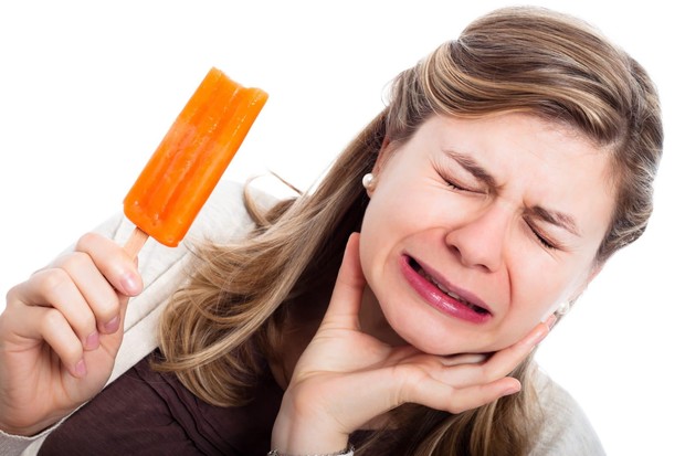 حساسیت دندان را چگونه در خانه درمان کنیم؟