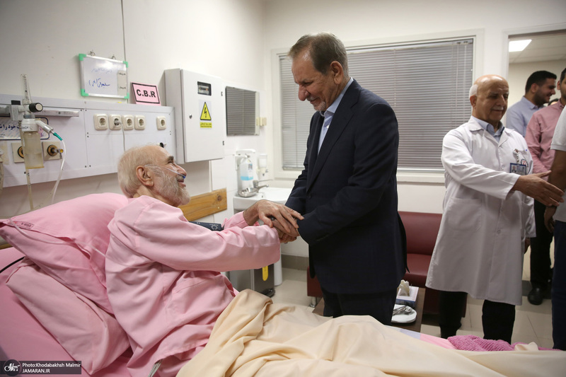 عیادت جمعی از شخصیت های سیاسی و فرهنگی از سید محمد خاتمی - 2