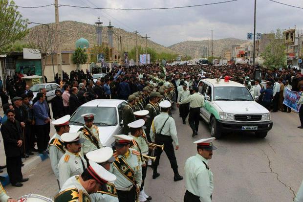 پیکر مطهر شهید نیروی انتظامی در گیلانغرب تشییع شد