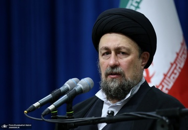 آیت‌الله سید حسن خمینی: اگر قرار است اجتماع ما اسلامی باشد، باید رحمت بیشتری در آن باشد، بیشتر به هم توجه کنیم