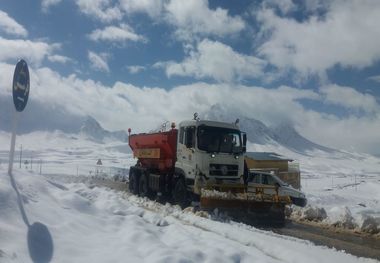 راه های روستایی مسدود الیگودرز بازگشایی شد