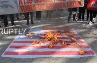 آتش زدن پرچم آمریکا