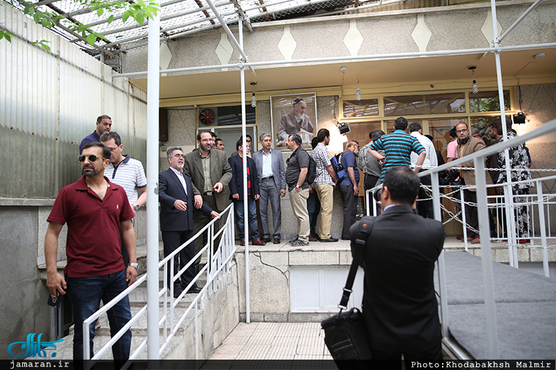 بازدید هیئتی از دانشگاه دفاع ملی جمهوری اسلامی پاکستان از بیت امام خمینی در جماران