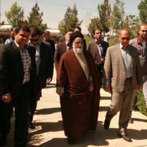 تقدیرامام جمعه نیشابور از نقش بنیاد برکت در صنعت این شهرستان