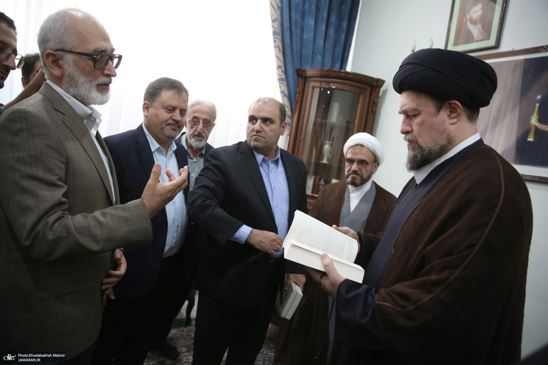 دیدار مدیر و معاونین روزنامه اطلاعات با سید حسن خمینی