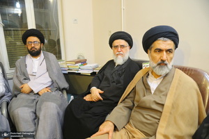 نشست علمی با موضوع  امام خمینی(ره) نهضت و نظام اسلامی