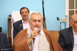 مراسم عمامه گذاری طلاب توسط آیت‌الله العظمی نوری همدانی و آیت الله فاضل لنکرانی در روز عید غدیر