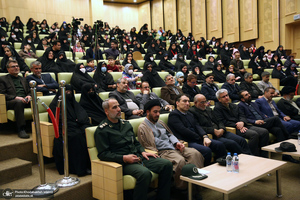 تجلیل از خانواده معظم شهدای خمین در بیت تاریخی امام خمینی