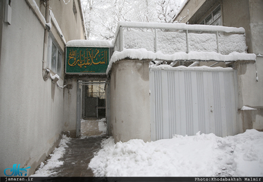 برف امروز تهران در محله جماران 