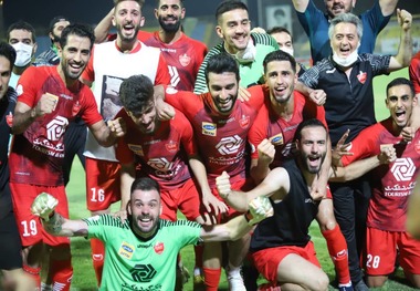 پوکر قهرمانی پرسپولیس در مهد فوتبال ایران/ گزارش تصویری