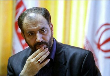 فارسی زبان انقلاب اسلامی است هنرنمایی 15 گروه نمایشی برای زائران پیاده اربعین