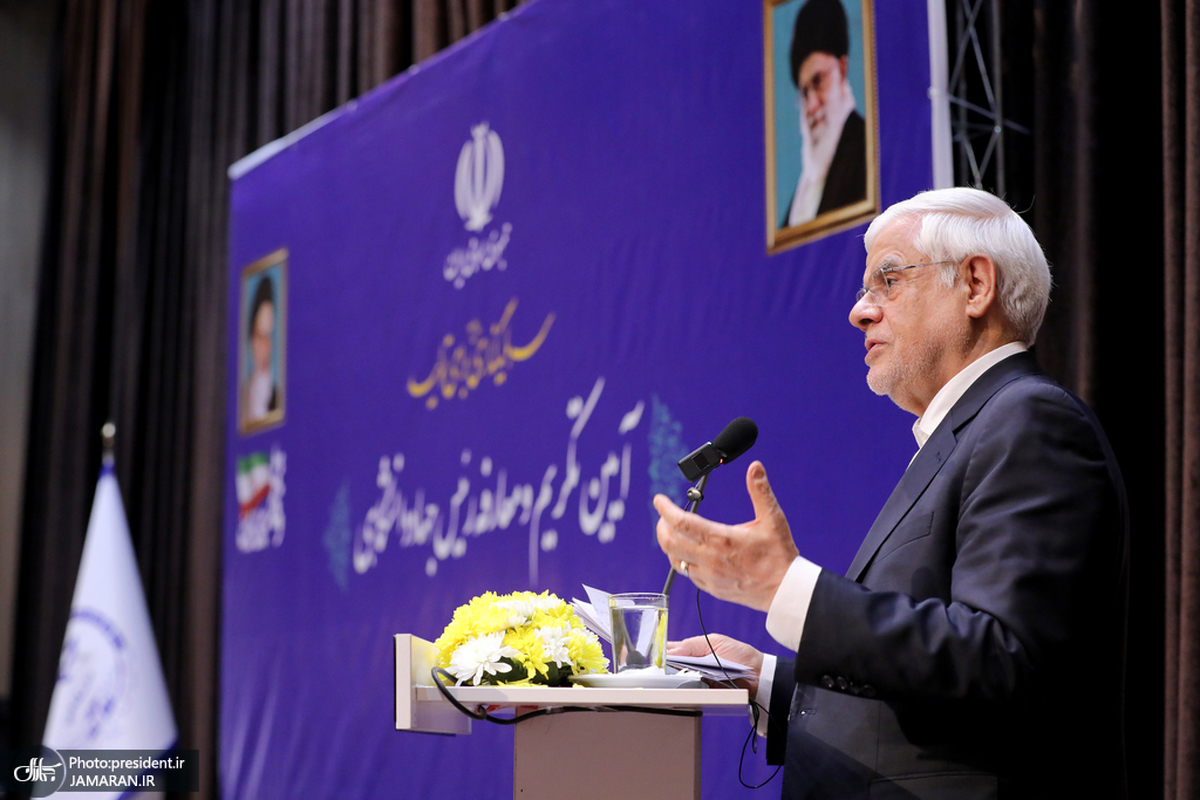 عارف: فرهنگ را نمی‌توان با چماق و دستور پیاده کرد/ نتوانستیم در زمینه فرهنگی دین خود را به مردم ادا کنیم/ شکاف بین نسلی و بین مردم و حکومت باید رفع شود/ جهاد دانشگاهی نیاز به خانه‌تکانی دارد/ آقای منتظری فرزند خلف جهاد است