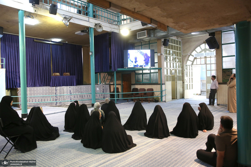 بازدید جمعی از دانشجویان کشور عراق از بیت امام خمینی درجماران