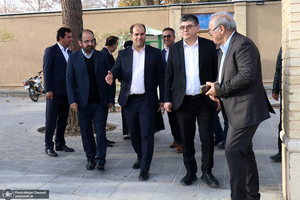 بازدید سفیر ازبکستان در ایران از بیت تاریخی امام در خمین