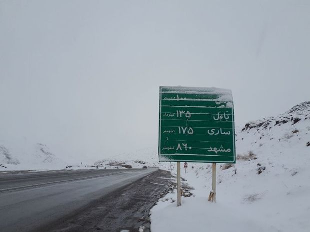 برف و باران جاده های استان تهران را فرا گرفت