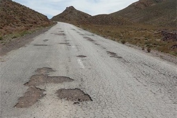 تریلرها عامل تخریب راه های روستایی اردستان هستند