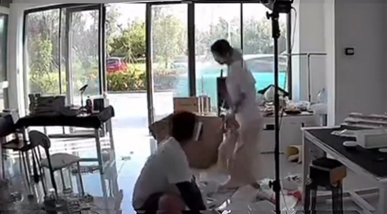 شیائومی به دستور آیفون حرکت کرد! ‌/ عکس