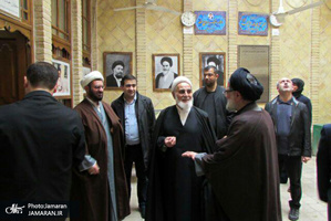 بازدید حجت الاسلام والمسلمین ناطق نوری از بیت امام خمینی(س) در نجف اشرف
