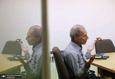 خانیکی: جامعه، جامعۀ قدیم نیست/ از دو متفکر بزرگ که در سال‌های اخیر به ایران آمده بودند (هابرماس و کاستلز) پرسیدم که «در ایران چه چیزی بیشتر توجه شما را جلب کرد؟»، هر دو گفتند: «زنان و نوع حضور و مشارکت زنان»