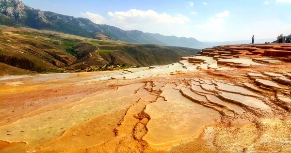 ساری شهری خفته در زیبایی ها است