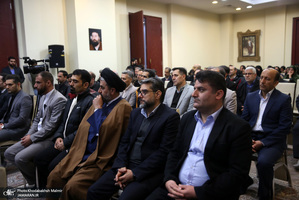 دیدار رئیس سازمان اسناد و کتابخانه ملی ، معاونین ومدیران با سید حسن خمینی