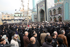 اقامه نماز سید حسن خمینی بر پیکر ٣ تن از شهدای سانحه هواپیمای اوکراینی