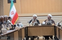 نشست هم‌اندیشی مؤسسه تنظیم و نشر آثار امام خمینی(س) قم با نویسندگان عرصه کودک و نوجوان