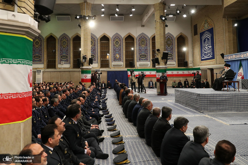 دیدار جمعی از فرماندهان و کارکنان نیروی هوایی ارتش با فرمانده معظم کل قوا