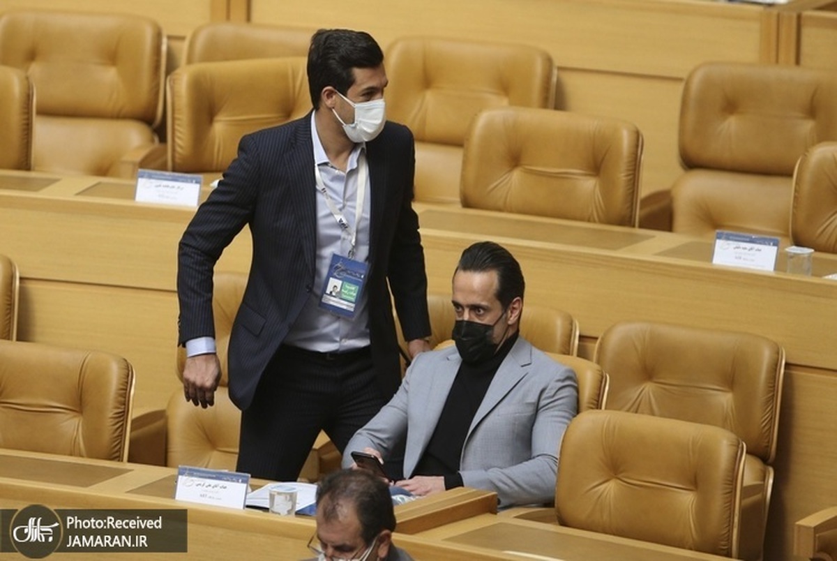 واکنش علی کریمی به استعفای نبی: فوتبال را دور ننداز!+عکس