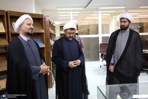 بازدید رئیس موسسه تنظیم و نشر آثار امام خمینی (س) از کتابخانه پژوهشگاه قوه‌قضاییه