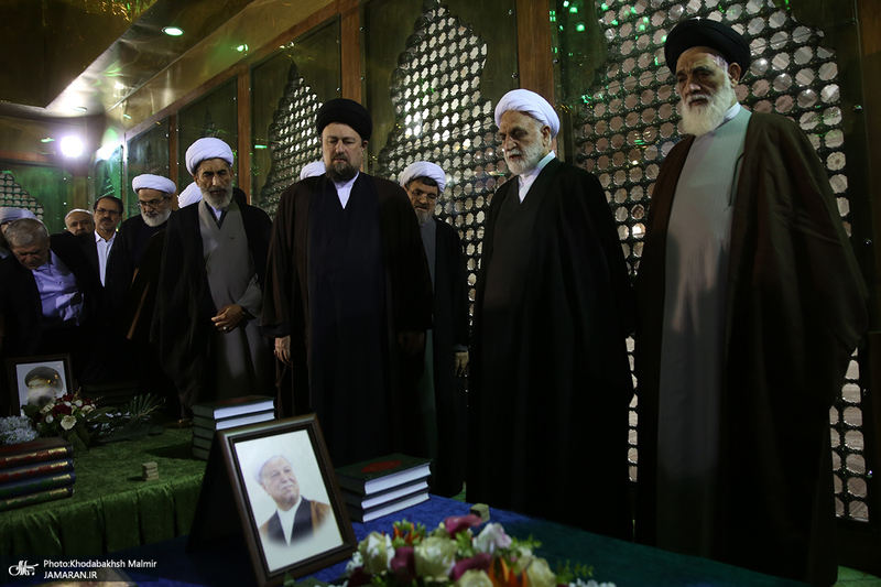 تجدید میثاق رئیس قوه قضاییه و جمعی از اعضای دستگاه قضا با آرمان های حضرت امام خمینی (س)-2