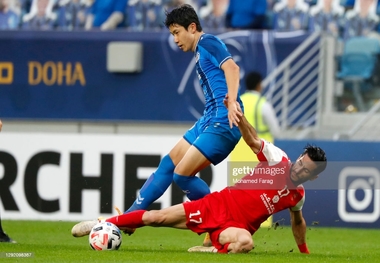 دهان‌باز مردم زیر خط فقر مقابل قیمت های نجومی فوتبالیست ها!