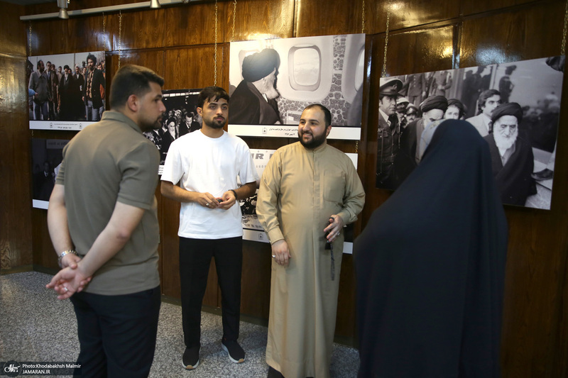 بازدید جمعی از دانشجویان کشور عراق از بیت امام خمینی درجماران