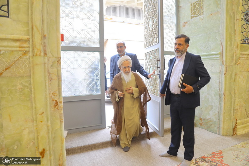 تقدیر از آیت الله العظمی جوادی آملی به‌مناسبت روز معلم‎