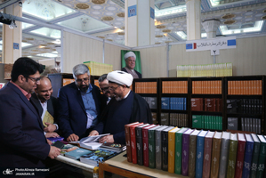 حضور حجت الاسلام و المسلمین علی کمساری در سی و ششمین نمایشگاه کتاب تهران