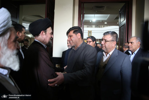 حاشیهتجدید میثاق رئیس و جمعی از نمایندگان مجلس شورای اسلامی با آرمان‌های امام خمینی(س)