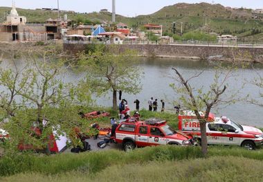 مانور غواصان آتش نشانی در چالیدره برگزار شد