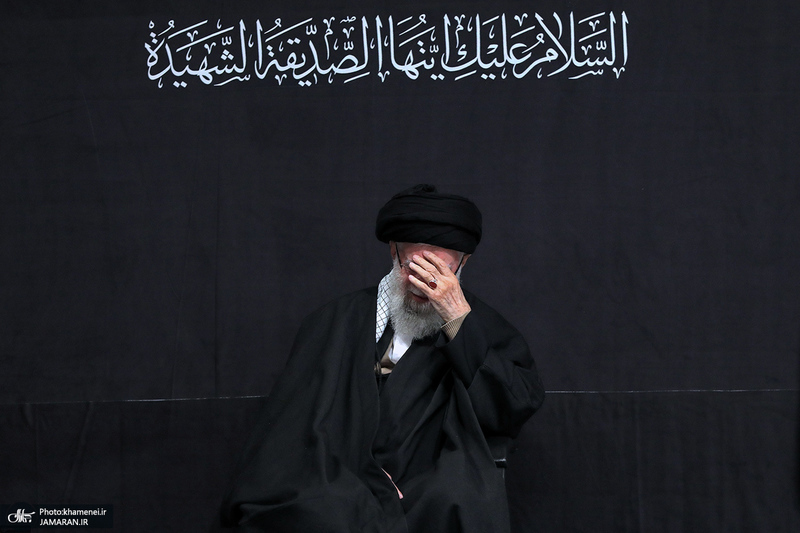 اولین شب مراسم عزاداری حضرت فاطمه‌زهرا (س) در حسینیه امام خمینی