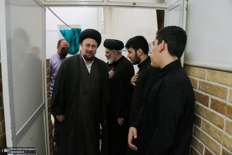 حضور آیت الله سید حسن خمینی در مراسم وداع با آیت الله العظمی شبری زنجانی (ره)