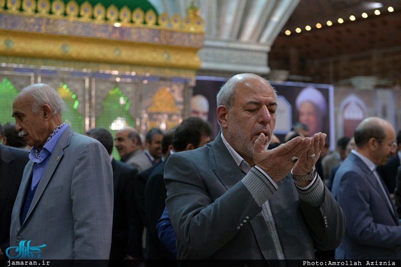 تجدید میثاق وزیر، معاونان وزارت نیرو با آرمان‌های امام خمینی(س) 