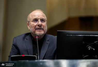 توضیحات قالیباف در خصوص اجرایی نشدن پرداخت کالابرگ الکترونیک: قرار بود سه دهک نخست در هفته اول آذر مشمول شوند، حالا دوستان ما در دولت می‌گویند در حال اجرا است، اما مردم منتظرند و انتظار دارند وعده‌ها عملی شود