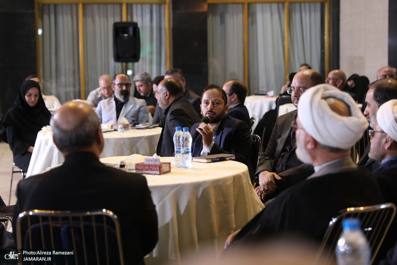 مراسم بزرگداشت روز خبرنگار در تالار وحدت