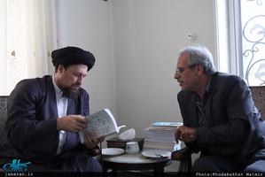 دیدار اعضای انجمن روزنامه نگاران دفاع مقدس با سید حسن خمینی 