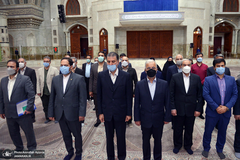 تجدید میثاق دبيركل و جمعی از کارکنان ستاد مبارز با مواد مخده‎ با آرمان های حضرت امام خمینی (س)