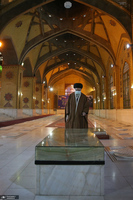 حضور رهبر معظم انقلاب در حرم مطهر حضرت امام خمینی(س)