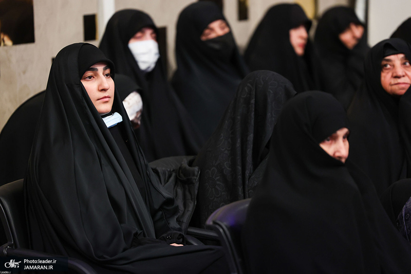 دیدار خانواده شهدای اقتدار با رهبر انقلاب در روز میلاد امیرالمومنین (ع)