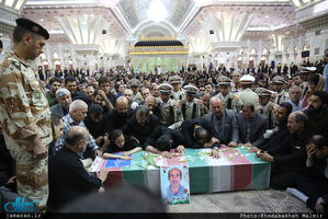 مراسم تشییع پیکر مطهر شهید حمله تروریستی اخیر مازیار سبزعلی در حرم مطهر امام خمینی(س)