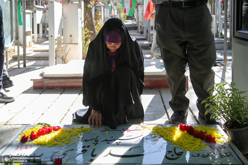 مراسم مهمانی لاله ها در بهشت زهرا (س) تهران